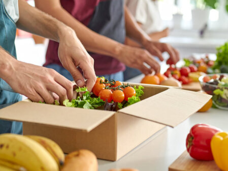 Frisches Obst und Gemüse als Spende